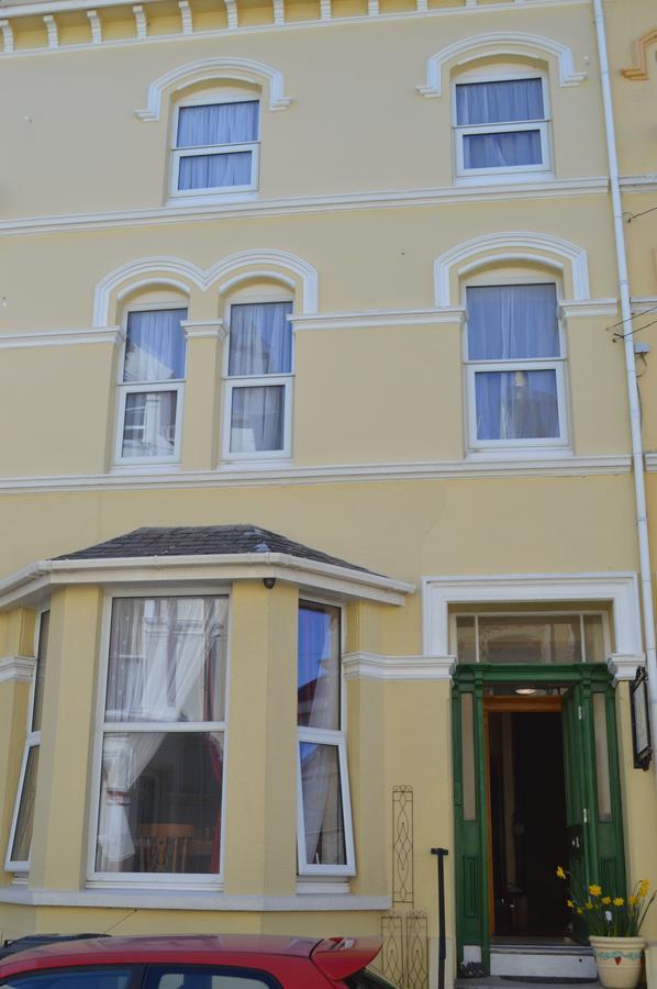 Sea Breeze Guest House Douglas Dış mekan fotoğraf